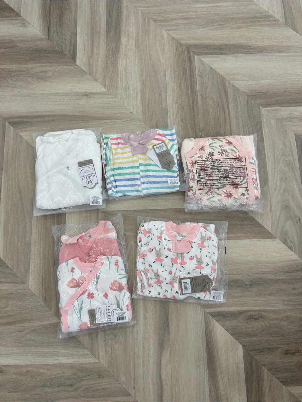 NWT ORGANIC baby bundle / set - 6-9 months - 11 items